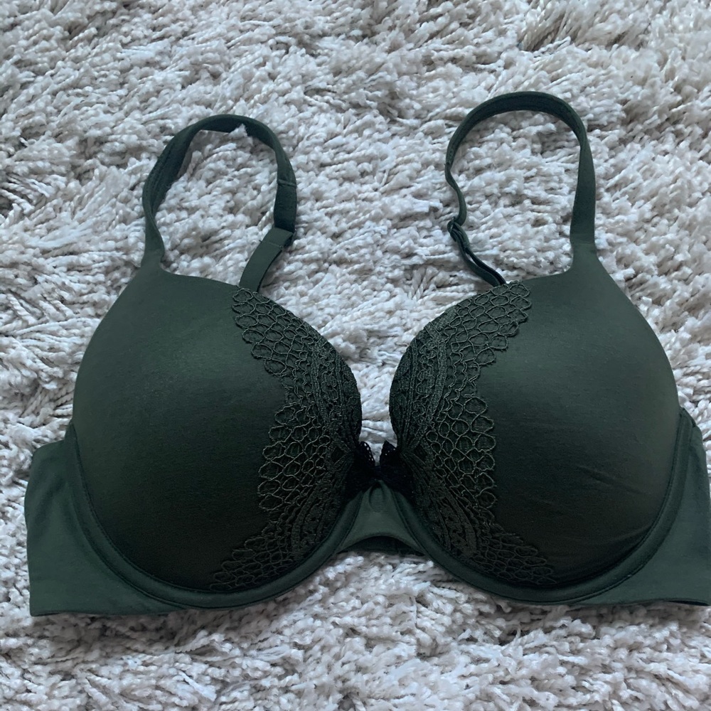 Victoria Secret body by victoria perfect shape bra